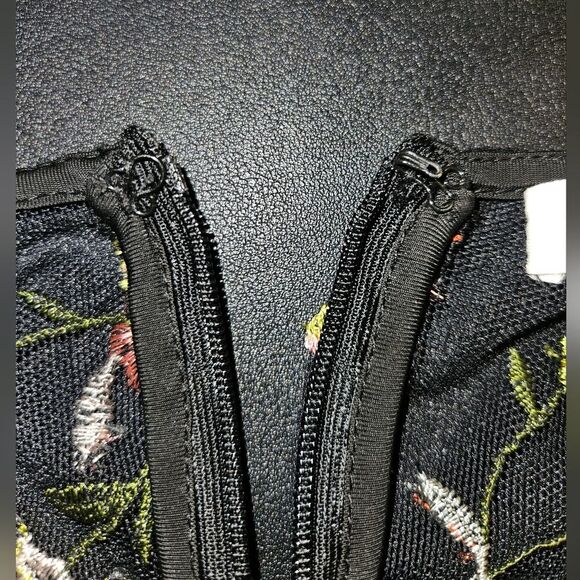 Floral Long Sleeve Black Dress - Picture 5 of 9